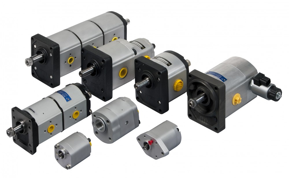 What are the advantages of hydraulic gear pumps